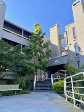 Building Photo - 800 Sea Spray Ln
