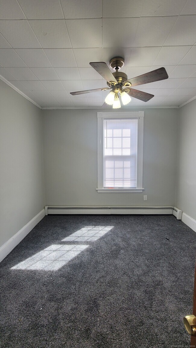 45 Ward St Unit 2nd Floor, Wallingford, CT 06492 Room for Rent in