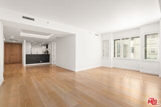 Building Photo - 10520 Wilshire Blvd