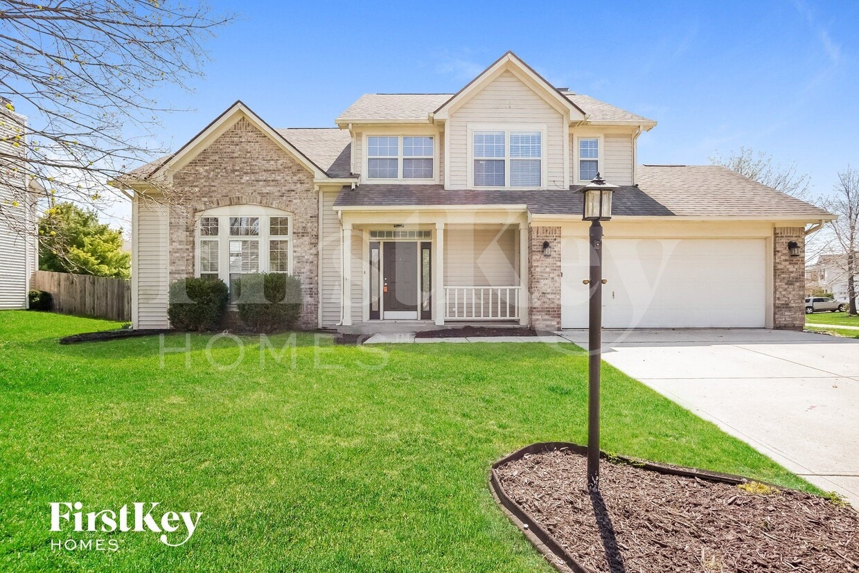 Foto principal - 18917 Fairfield Blvd