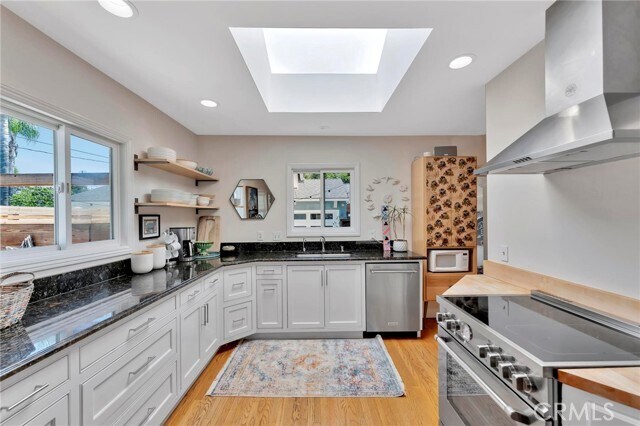 Building Photo - 2674 Redlands Dr