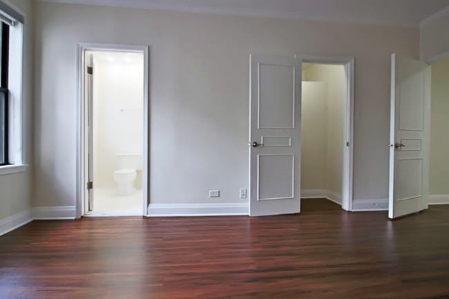 Foto del edificio - 217 E Chestnut St