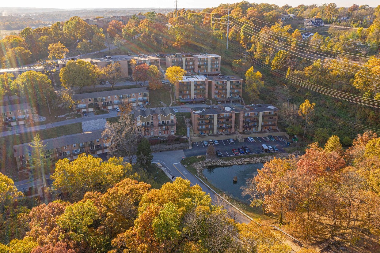 Primary Photo - Kirkwood Bluffs