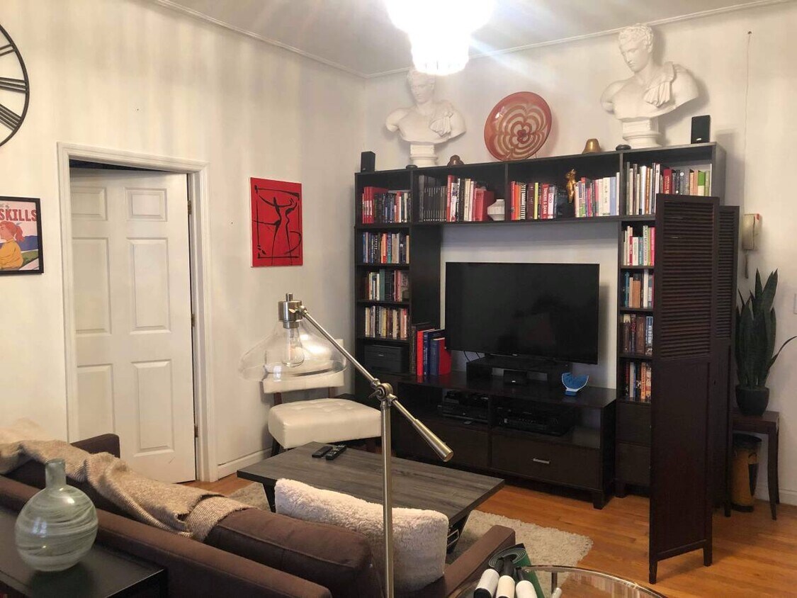 Foto principal - BROADWAY & 86 STREET
