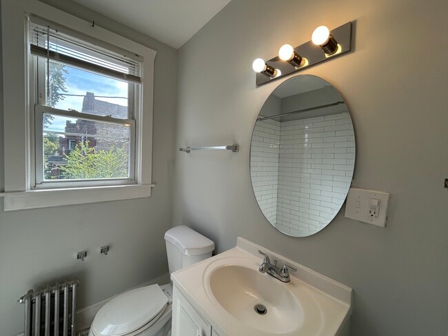 Foto del edificio - 2548 N Kildare Ave