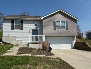 Building Photo - 30 Leah Ct