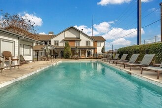 Building Photo - Vivo Living Charlotte (Tryon)