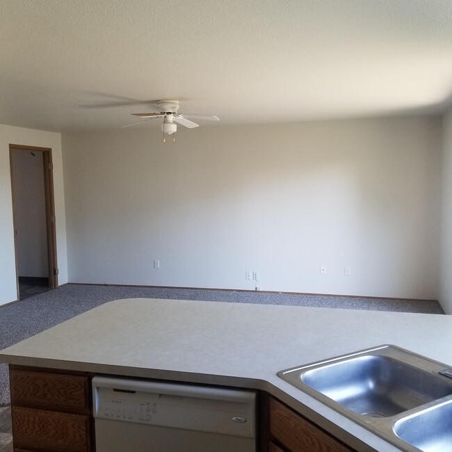 Building Photo - 6516 Louisville Dr