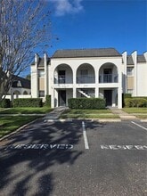 Building Photo - 712 Oakgrove Dr