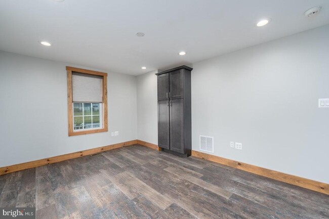 Foto del edificio - 12045 Glen Arm Rd