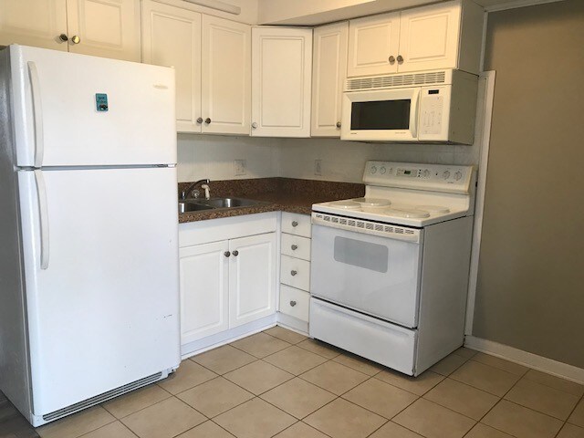 Foto principal - 6646 University Pkwy