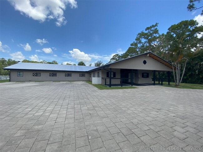 Building Photo - 2315 Deer Run Blvd
