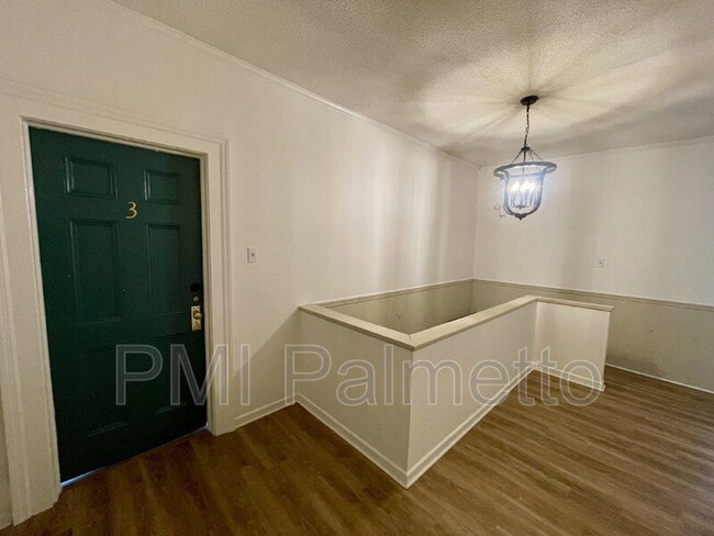 Foto del edificio - 105 W High St