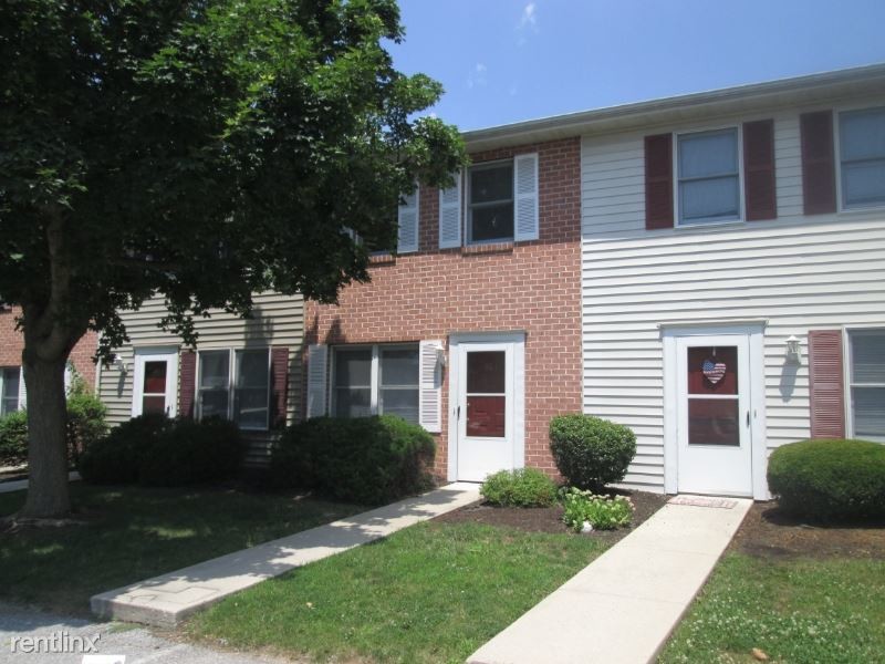 Primary Photo - 2 br, 1.5 bath Townhome - 967 Orchard Dr