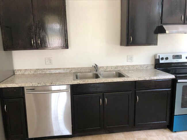 Foto del edificio - 313 Rutger St