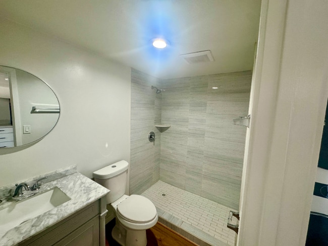 Building Photo - 5557 Ave Juan Bautista