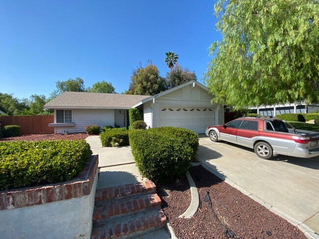 Foto del edificio - 30274 Nebula Ln
