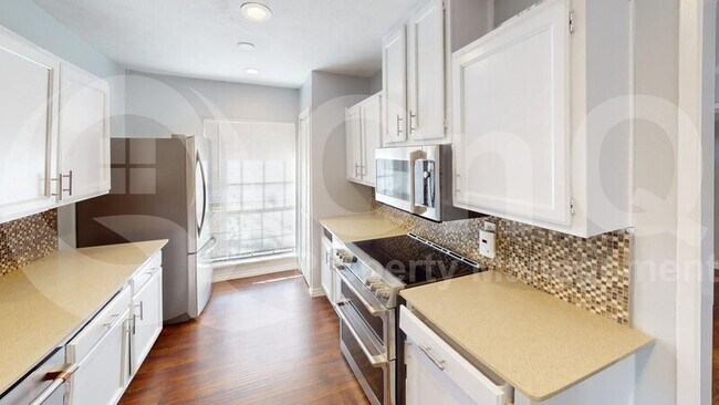 Building Photo - 6314 Glenmoor Dr