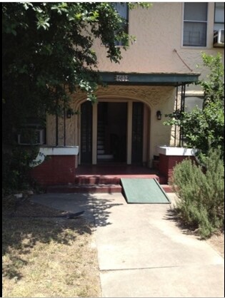 Primary Photo - 603 W Summit Ave