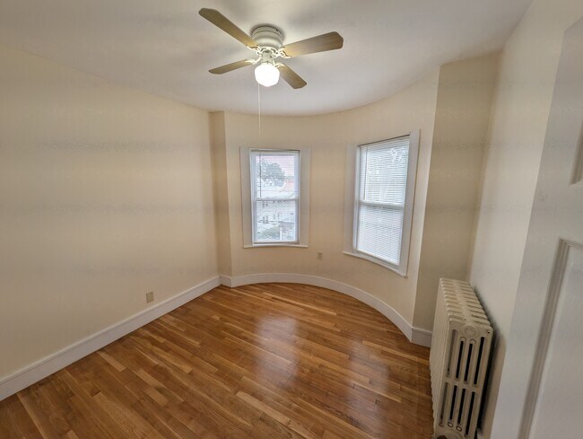 Building Photo - 110 Murdock St