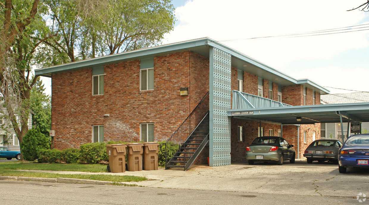 Foto principal - 5222 N Regal St