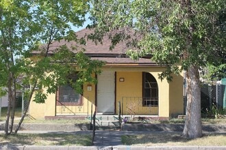 Building Photo - 110.5 S F St