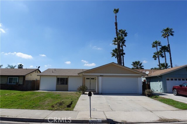 Foto del edificio - 14947 Blueberry Rd