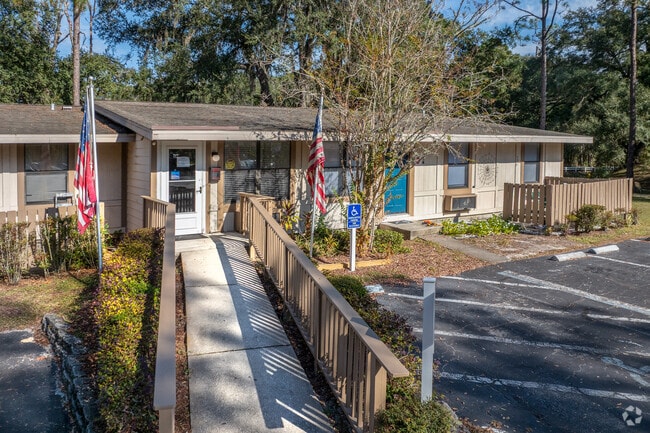 LeasingLeasing Office - Rivers End