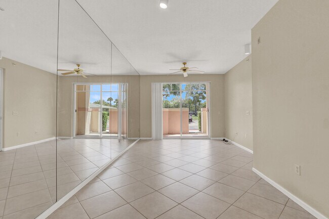 Foto del edificio - 4812 S Central Blvd