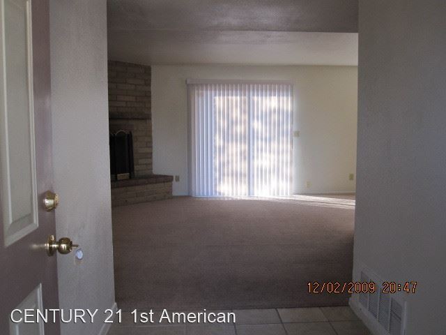 Building Photo - 3 br, 1.5 bath House - 6450 S. Oriole Place