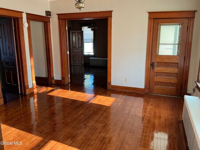 Foto del edificio - 17 Belmont Pl