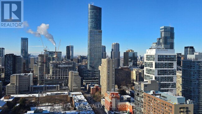 Building Photo - 3805 - 319 JAVIS STREET