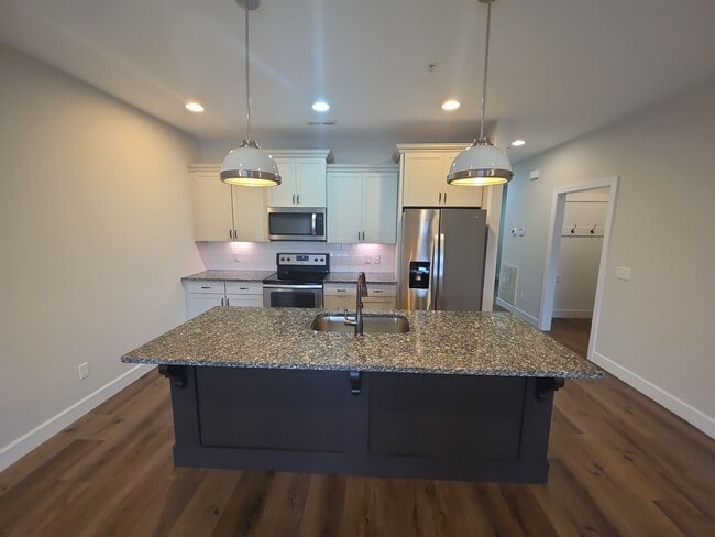 Building Photo - 242 Cypress Rdg