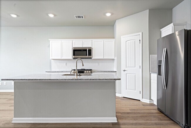 Building Photo - 6135 Balsa Grove St