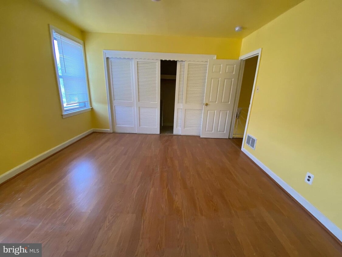 6739 Grovers Ave, Philadelphia, PA 19142 Townhome Rentals in