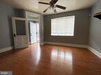 Primary Photo - 4144 N Darien St