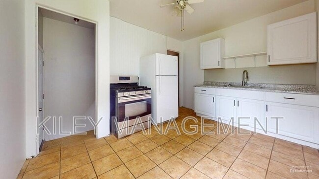 Building Photo - 12646 Riverview St