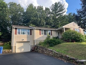 Building Photo - 150 Long Hill Dr