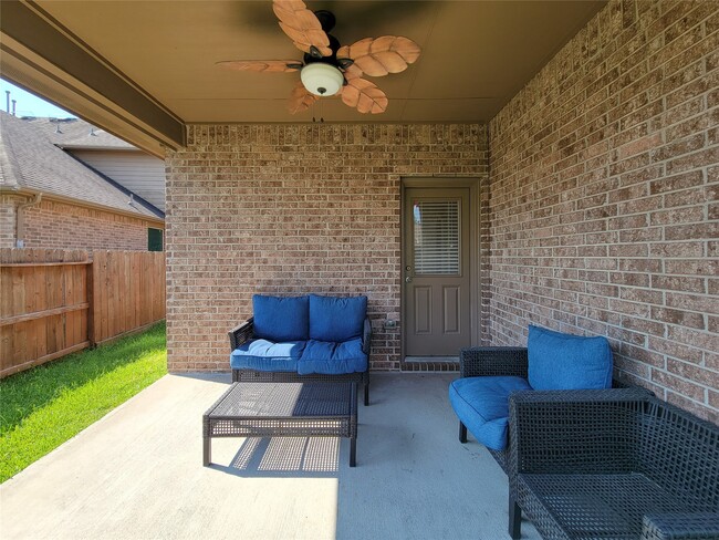 Building Photo - 24130 Via Renata Dr