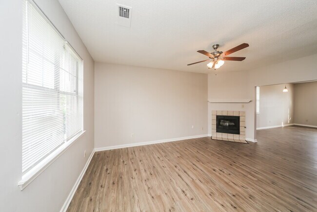 Foto del edificio - 3901 Long Creek Rd