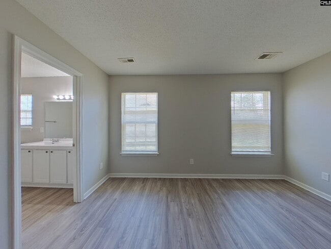 Building Photo - 109 Chatham Trace