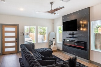 Building Photo - 7918 Ritz St