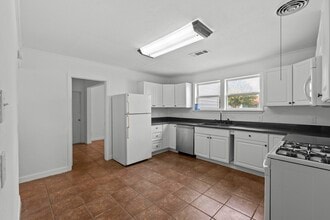 Building Photo - 5311 Perry Ave