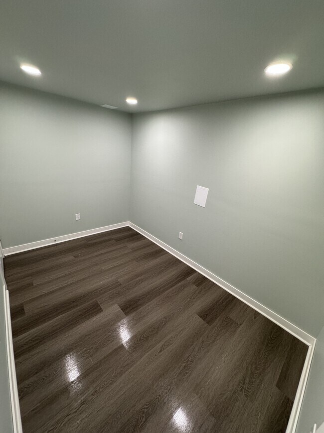 Foto del edificio - 205 Shady Oak Ln