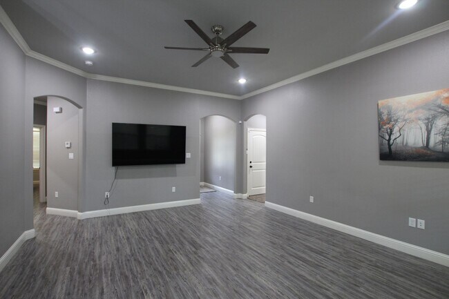 Foto del edificio - Coming Soon! Stunning 3 Bed 2 Bath Home on...