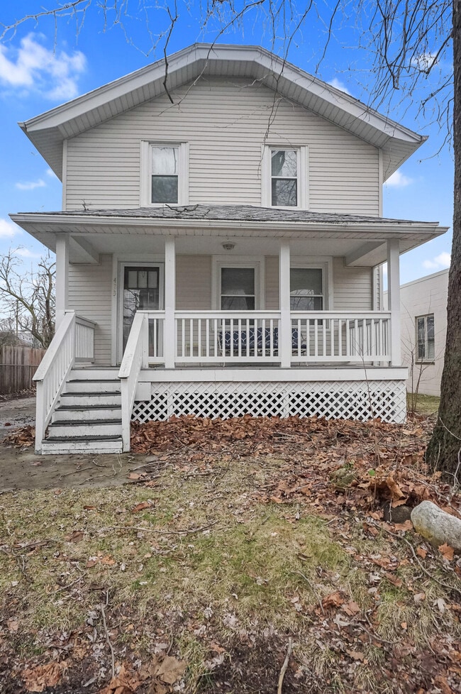 Building Photo - 423 S Maple Ave