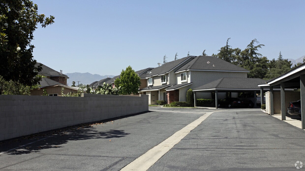 Mariposa Woods Apartments in Ontario, CA