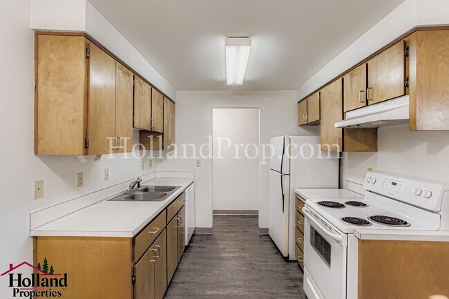 Foto del edificio - Charming Duplex Just Minutes from Downtown...