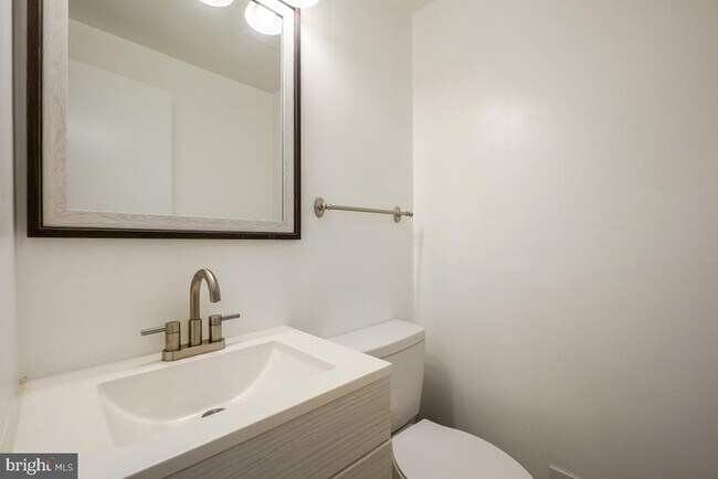 Foto del edificio - 838 College Pkwy