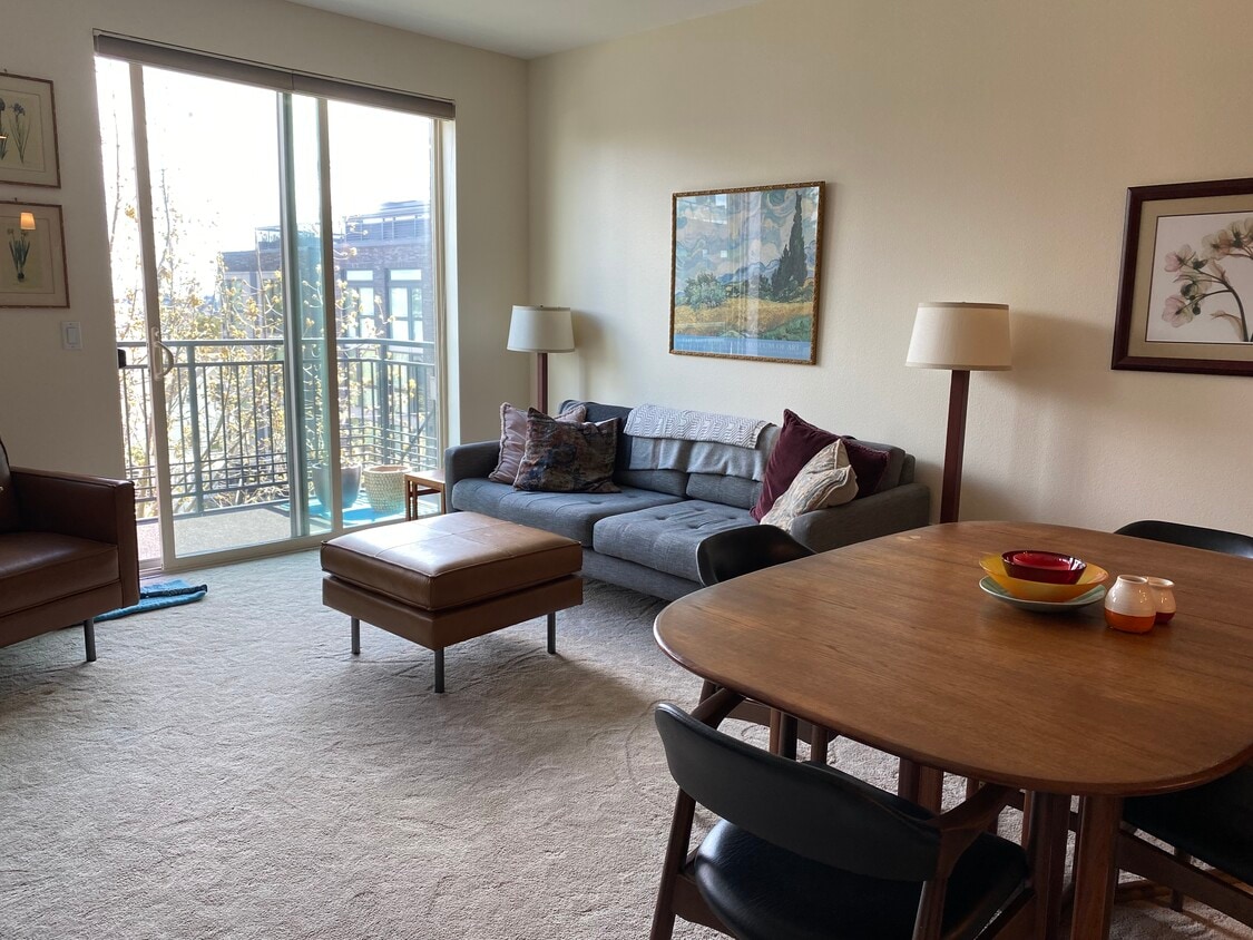 Photo - 6801 Greenwood Ave N (Seattle, WA)